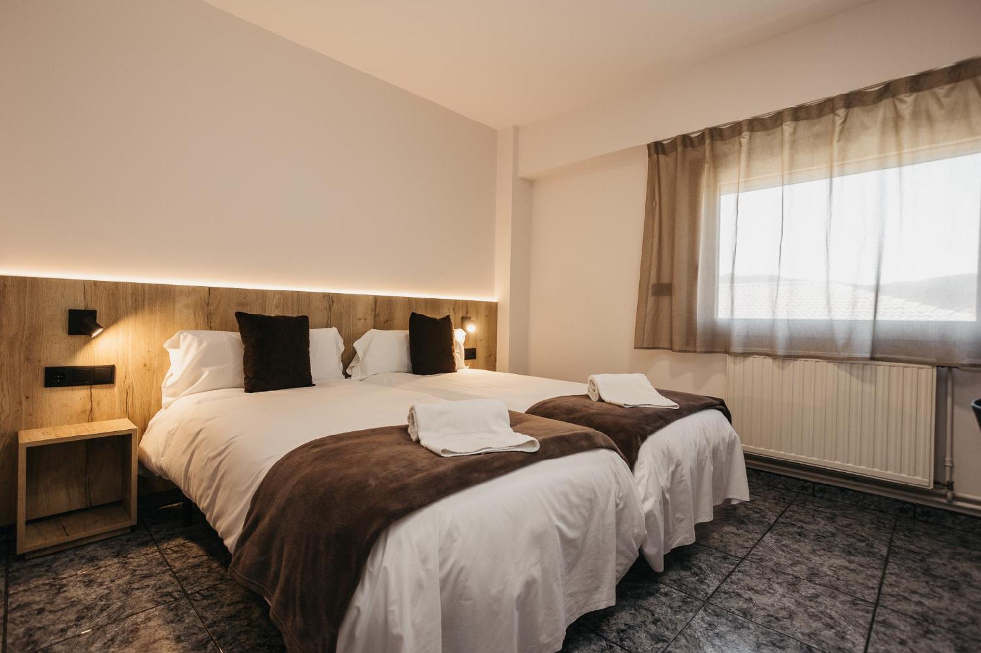 La Trobada Hotel Sport Ripoll Exterior photo