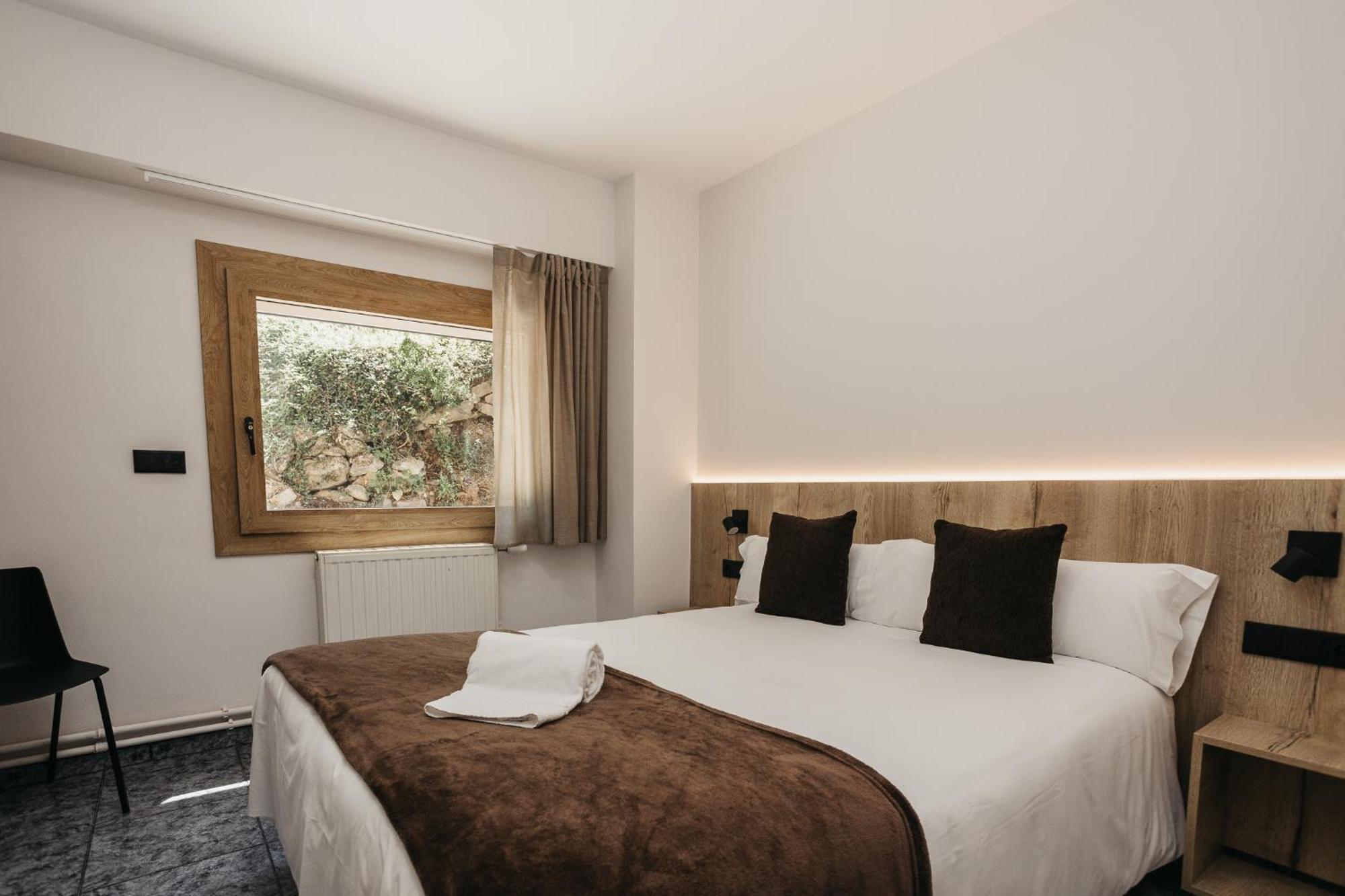La Trobada Hotel Sport Ripoll Exterior photo